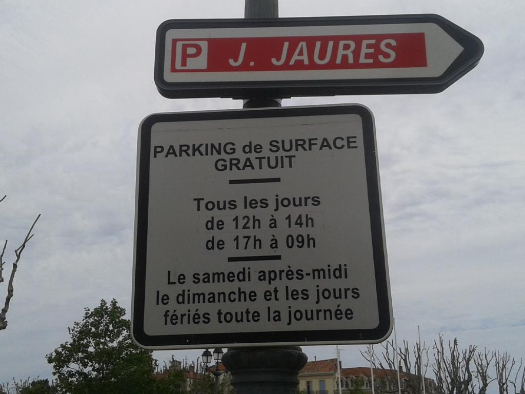 Venez Rever Beziers Centre Et Gare Il Y A Plus Cher Mais C Est Moins Bien エクステリア 写真