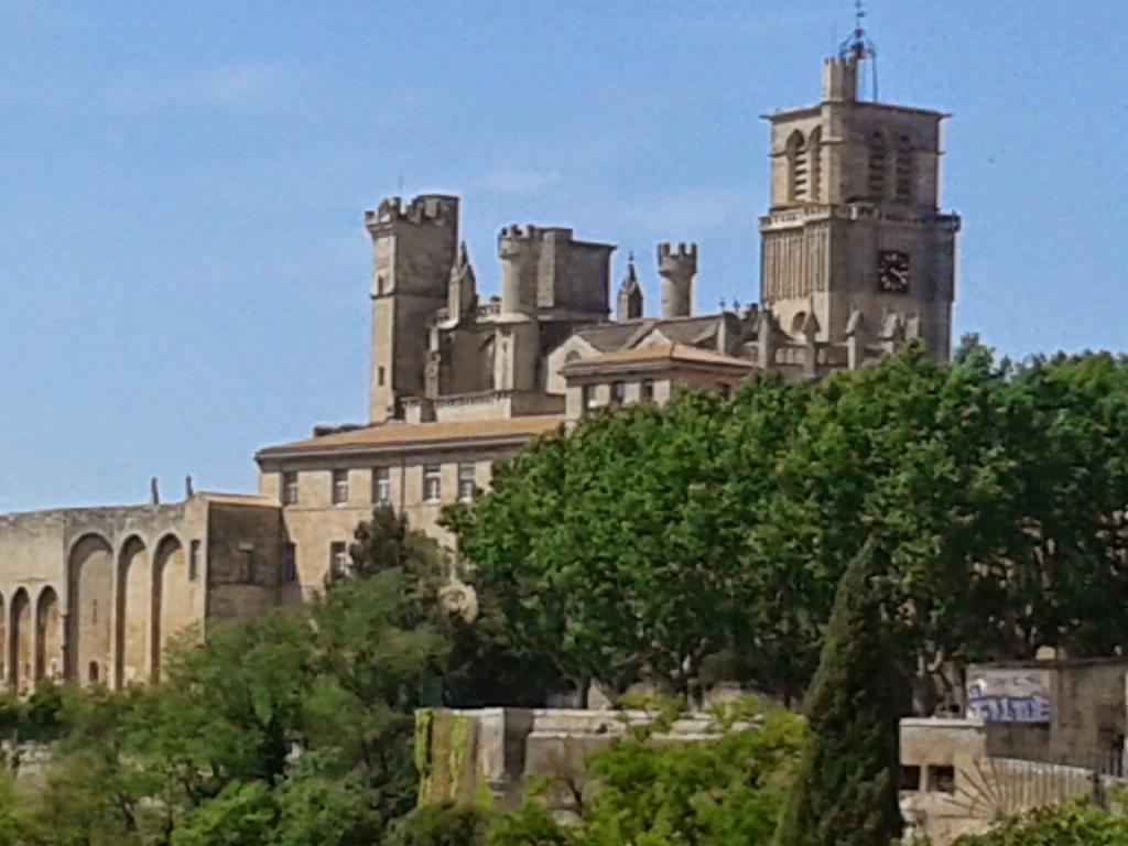 Venez Rever Beziers Centre Et Gare Il Y A Plus Cher Mais C Est Moins Bien エクステリア 写真